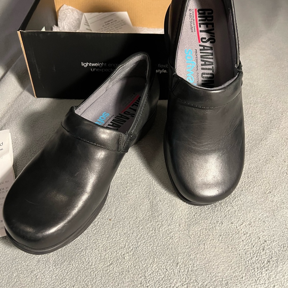 Greys Anatomy nursing shoes *Brand New” size 8